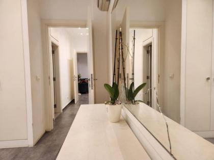 Charming 2BR Gemayze - image 10