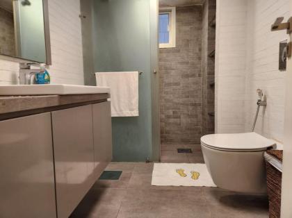 Charming 2BR Gemayze - image 14