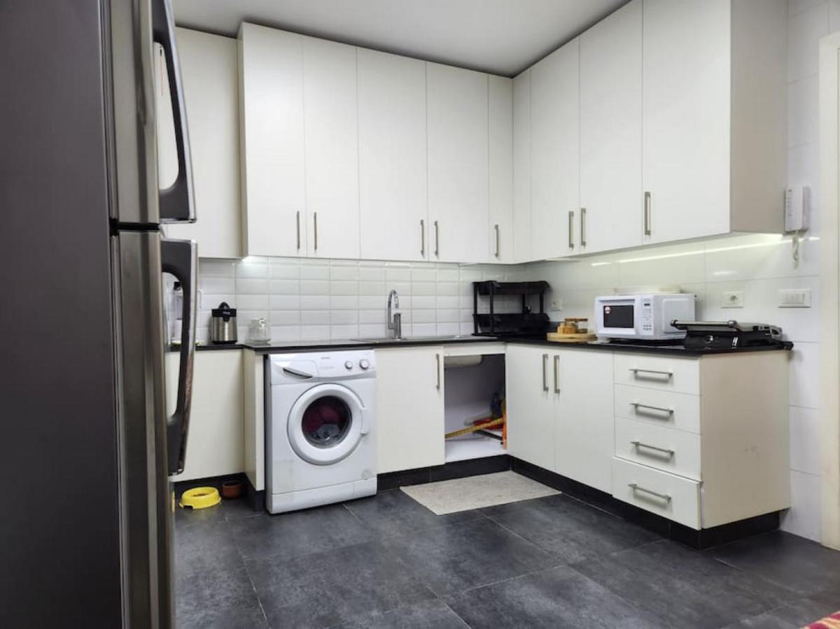 Charming 2BR Gemayze - image 6