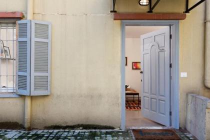 Design Studio in Mar Mkhayel - image 15