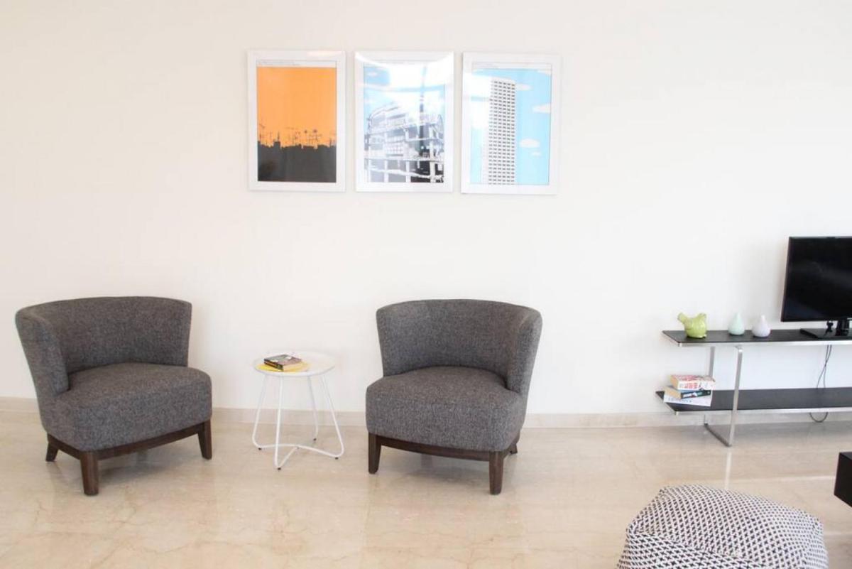 Modern 3 Bed 3 Bath Apt w Sea View - image 6