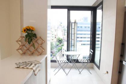 Modern 3 Bed 3 Bath Apt w Sea View - image 7