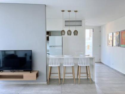 Dreamy 3BR Penthouse w a Super Terrace - image 8