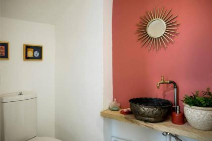 Little Urban Palace 4BR Beirut - image 11