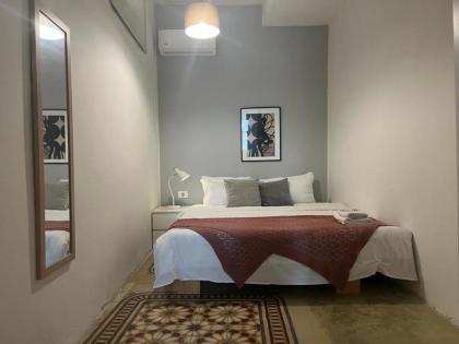 Little Urban Palace 4BR Beirut - image 20