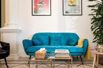 Little Urban Palace 4BR Beirut - image 8