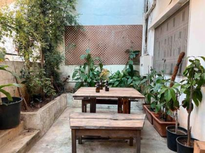 Stylish 1BR Apt in Badawi Front Yard and Rooftop - image 21