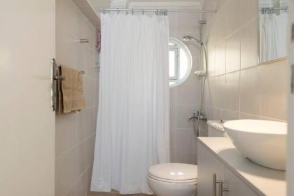 Spacious 2 Bedroom Apt In Mar Mikhael - image 23