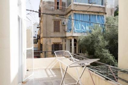 Spacious 2 Bedroom Apt In Mar Mikhael - image 28