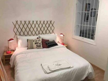 Skylight 1BR Apartment Mar Mikhael - image 5