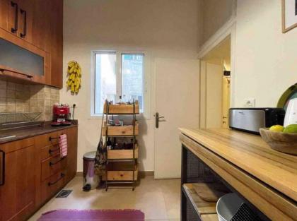 Designer 1BR apt in Gemmayze - image 17