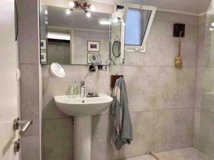 Designer 1BR apt in Gemmayze - image 25