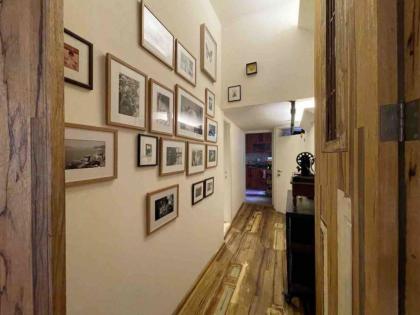 Designer 1BR apt in Gemmayze - image 7