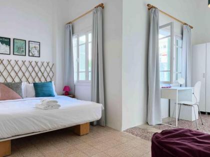 Bright Loft 4BR MarMikhael - image 14