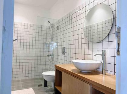 Bright Loft 4BR MarMikhael - image 15