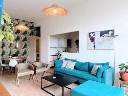 Bright Loft 4BR MarMikhael - image 5