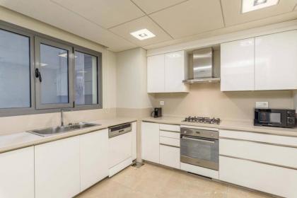 Solidere Tune 1Bedroom Apartment At Kantari Beirut - image 4