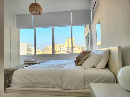 Sunny Eclectic 3BR house in Gemmayze - image 13
