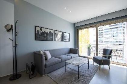 ZUR Studios & Suites - image 13