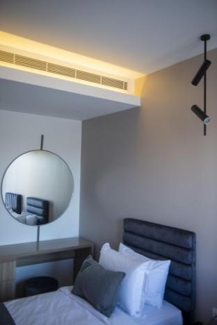 ZUR Studios & Suites - image 4
