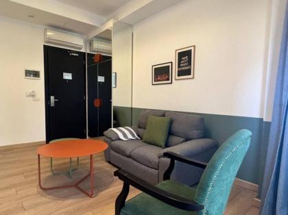 Citi Loft Apartments 1 Bedroom With Balcony - image 4