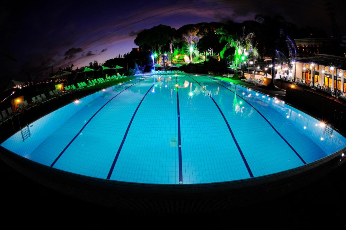 Country Lodge Hotel & Resort Beirut - image 2